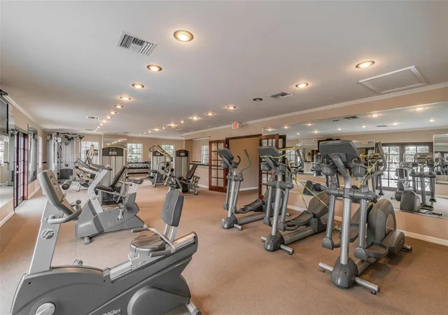 55th image of 10387 Carrollwood Ln #303, Tampa, FL 33618 | MLS# TB8534663