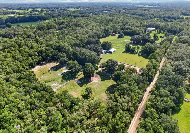 3rd image of 9813 Nw State Road 45, High Springs, FL 32643 | MLS# GC542383