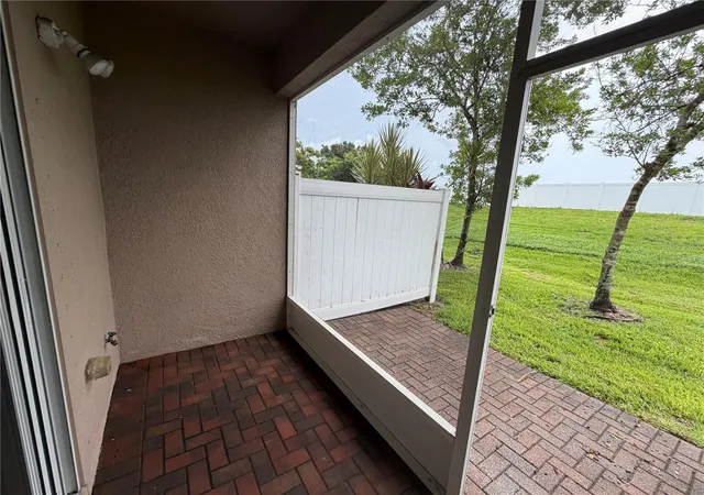 5th image of 1146 Grantham Dr, Sarasota, FL 34234 | MLS# A4701703