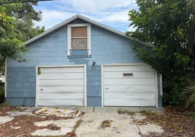 Photo 3 of Single family home for sale at 4227 2nd Avenue S, Saint Petersburg, FL 33711 | MLS# TB8534668 | Listing updated on 2026-08-01