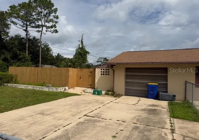 Photo 2 of Single family home for sale at 3048 Unity Tree Dr, Edgewater, FL 32141 | MLS# NS1088886 | Listing updated on 2026-08-29