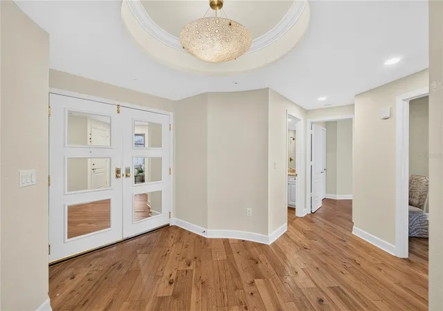Photo 4 of Condo for sale at 100 Beach Dr NE #401, Saint Petersburg, FL 33701 | MLS# TB8534672 | Listing updated on 2026-10-22