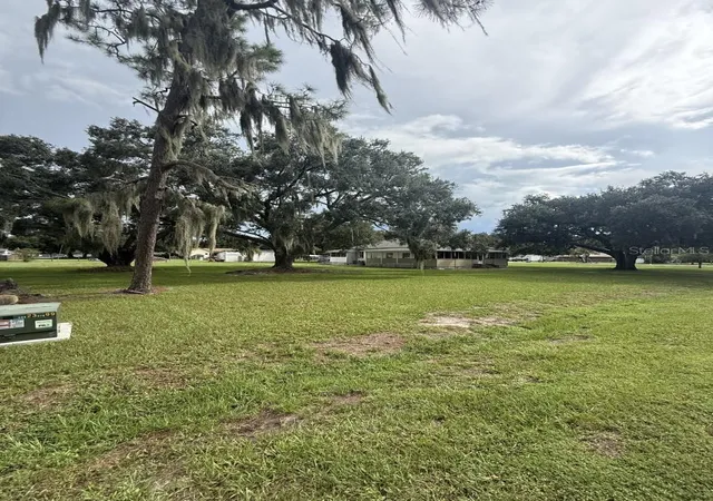 Photo 2 of Single family home for sale at 275 Temple St, Mulberry, FL 33860 | MLS# A4701708 | Listing updated on 2026-10-01