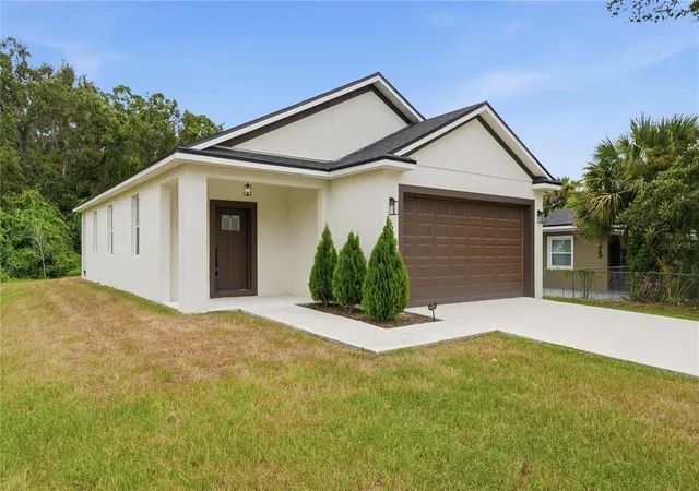 Photo 3 of Single family home for sale at 5401 Old Cheney Hwy, Orlando, FL 32807 | MLS# O6429786 | Listing updated on 2026-10-07