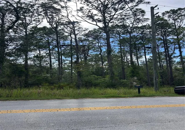 3rd image of 8131 Nightingale Rd, Weeki Wachee, FL 34613 | MLS# TB8534699