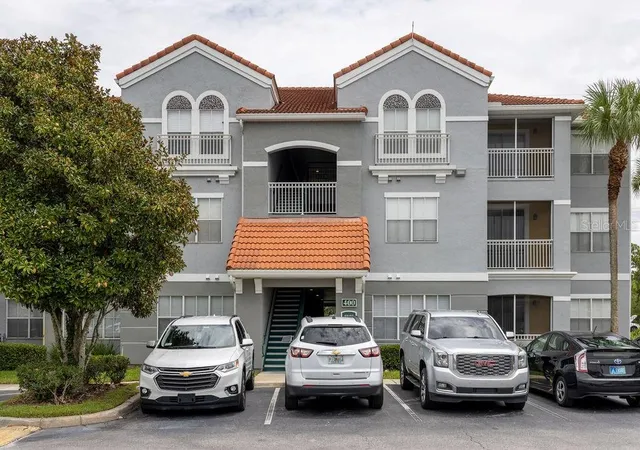 Photo 1 of Condo for sale at 18001 Richmond Pl Dr #427, Tampa, FL 33647 | MLS# W7888156 | Listing updated on 2026-09-15