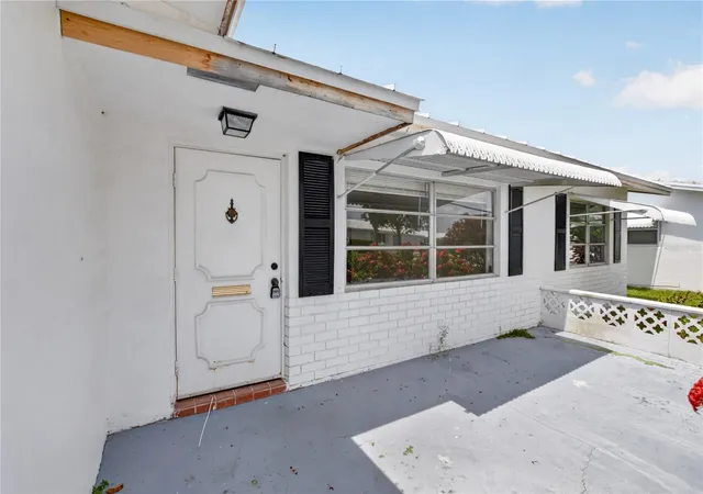 4th image of 719 Sw 18Th St, Boynton Beach, FL 33426 | MLS# TB8534715
