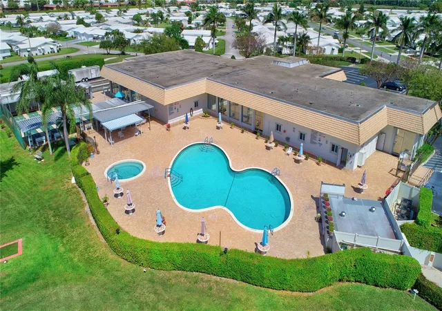 43rd image of 719 Sw 18th St, Boynton Beach, FL 33426 | MLS# TB8534715