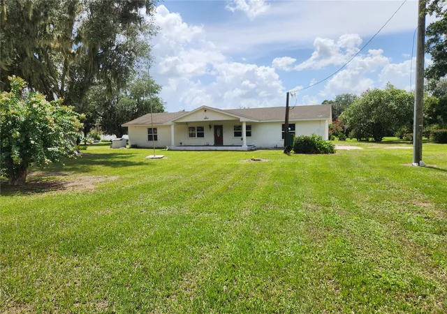Photo 1 of Single family home for sale at 3903 Powerline Rd, Lithia, FL 33547 | MLS# TB8534733 | Listing updated on 2026-08-01