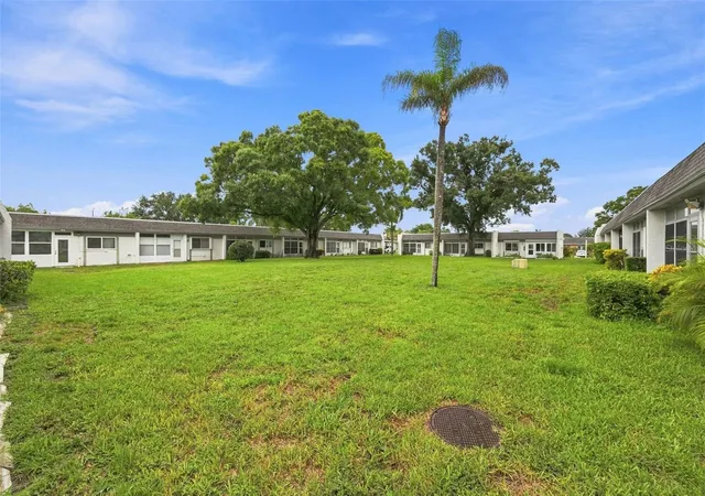 3rd image of 4651 Lake Villa Dr, Clearwater, FL 33762 | MLS# TB8534734