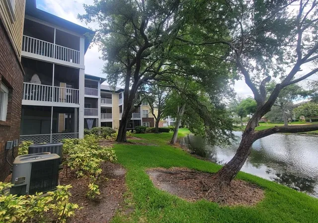 2nd image of 10024 Strafford Oak Ct #813, Tampa, FL 33624 | MLS# W7888158