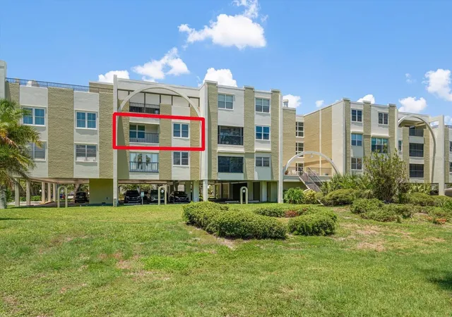Photo 2 of Condo for sale at 4681 1st Street Ne #308, Saint Petersburg, FL 33703 | MLS# TB8534736 | Listing updated on 2026-08-01