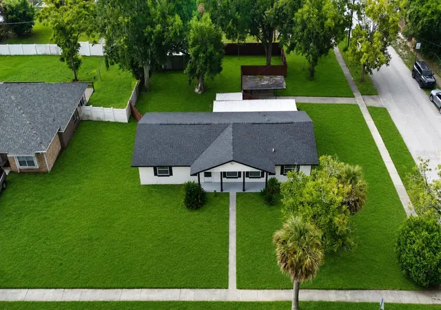 2nd image of 2390 Northland Rd, Mount Dora, FL 32757 | MLS# S5154788