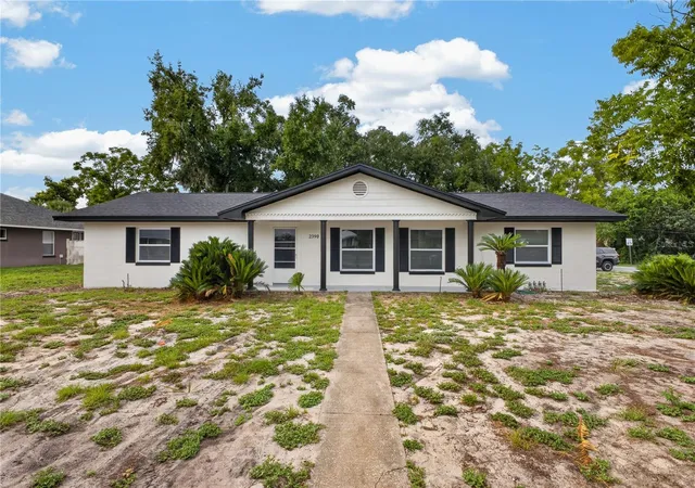 Photo 2 of Single family home for sale at 2390 Northland Rd, Mount Dora, FL 32757 | MLS# S5154788 | Listing updated on 2026-10-02