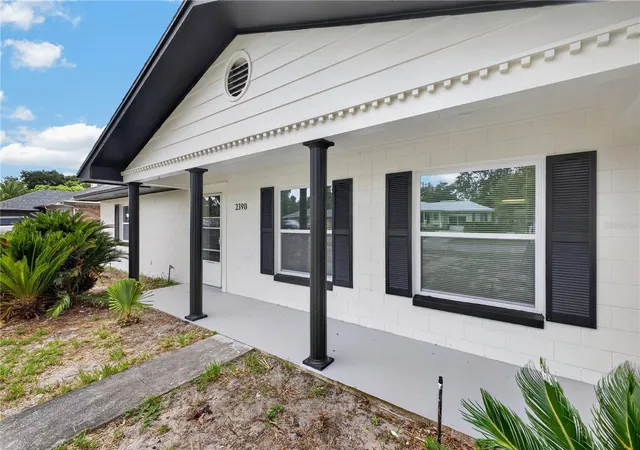 Photo 3 of Single family home for sale at 2390 Northland Rd, Mount Dora, FL 32757 | MLS# S5154788 | Listing updated on 2026-10-02