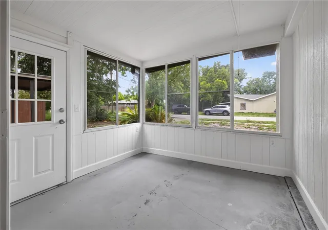Photo 4 of Single family home for sale at 2390 Northland Rd, Mount Dora, FL 32757 | MLS# S5154788 | Listing updated on 2026-10-02