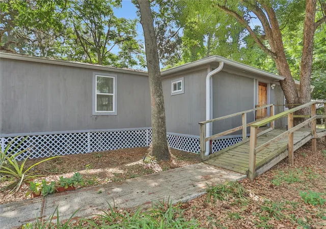 Photo 3 of Manufactured home for sale at 9132 Mango St, New Port Richey, FL 34654 | MLS# W7888159 | Listing updated on 2026-08-26