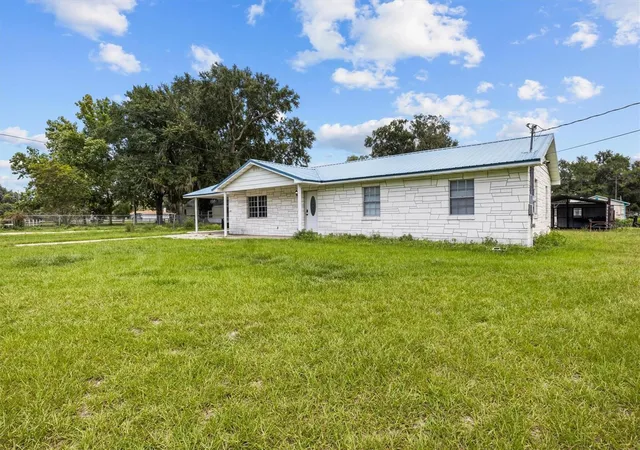 3rd image of 9545 State Road 33 N, Polk City, FL 33868 | MLS# P4939478