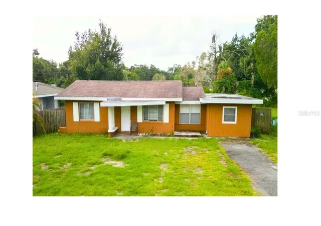 Photo 1 of Single family home for sale at 1329 Woodbine St, Clearwater, FL 33755 | MLS# TB8534760 | Listing updated on 2026-10-23