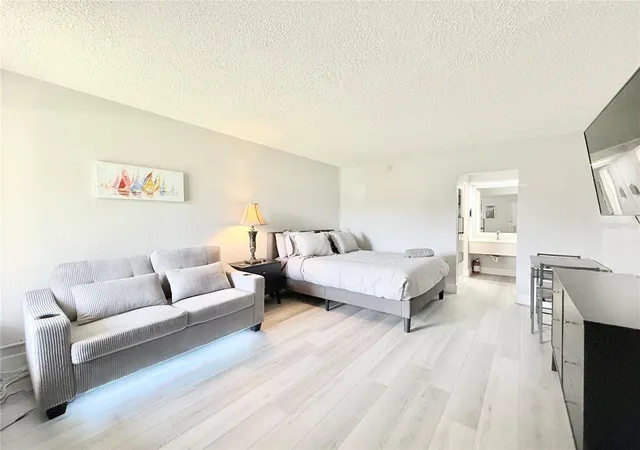 3rd image of 7150 N Tamiami Trl, Sarasota, FL 34243