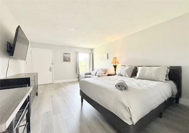 4th image of 7150 N Tamiami Trl, Sarasota, FL 34243