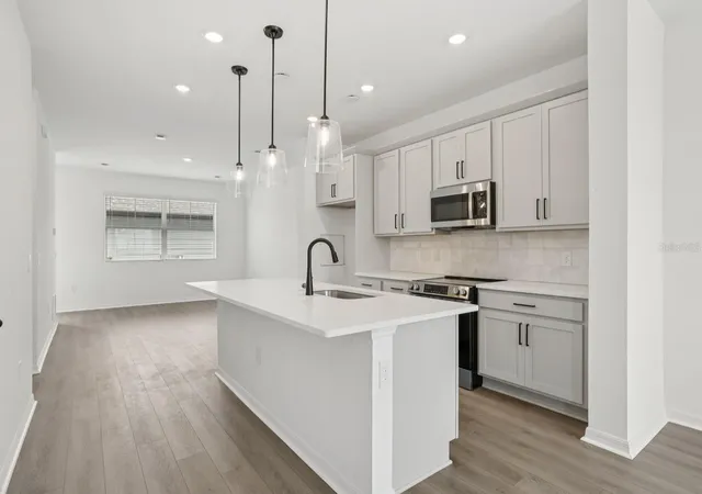 Photo 3 of Townhouse for sale at 17398 Sweet Moro Dr, Winter Garden, FL 34787 | MLS# TB8534769 | Listing updated on 2026-08-01