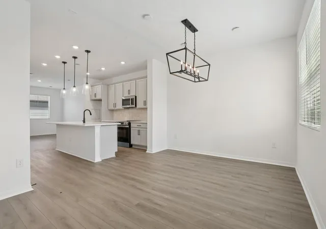 Photo 4 of Townhouse for sale at 17398 Sweet Moro Dr, Winter Garden, FL 34787 | MLS# TB8534769 | Listing updated on 2026-08-01