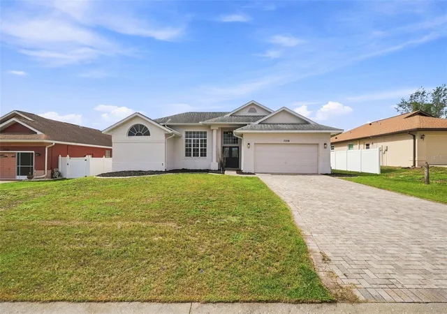 Photo 3 of Single family home for sale at 7258 Aloe Dr, Spring Hill, FL 34607 | MLS# W7888161 | Listing updated on 2026-09-16