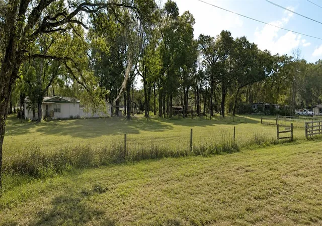 Photo 3 of Manufactured home for sale at 25256 Richbarn Rd, Brooksville, FL 34601 | MLS# W7888162 | Listing updated on 2026-10-13