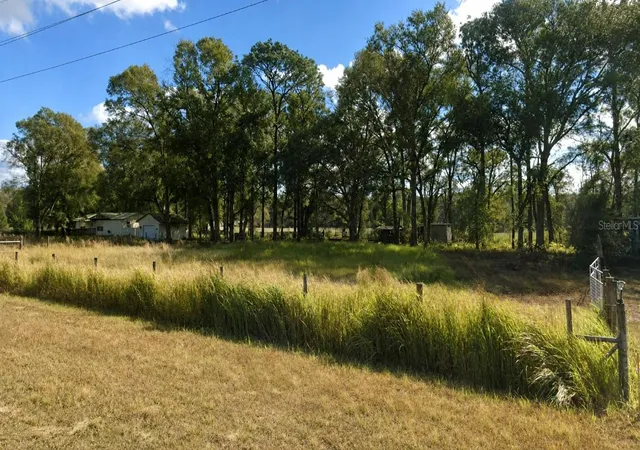 Photo 3 of Manufactured home for sale at 25256 Richbarn Rd, Brooksville, FL 34601 | MLS# W7888162 | Listing updated on 2026-10-13