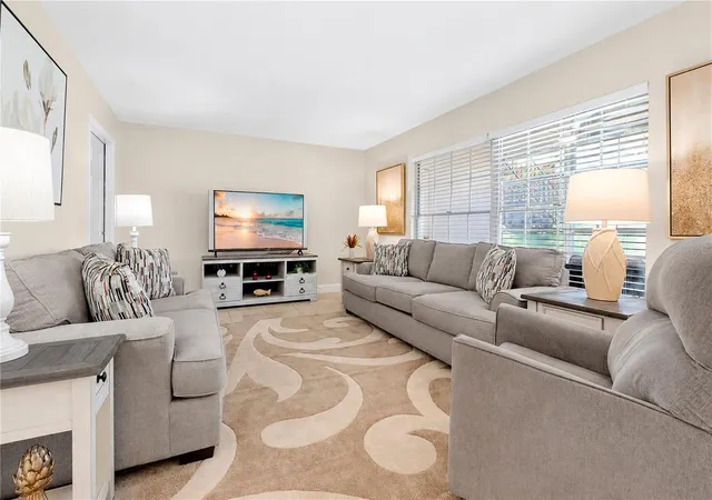 3rd image of 1018 Plantation Dr, KISSIMMEE, FL 34741