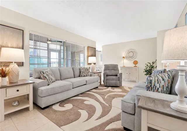4th image of 1018 Plantation Dr, KISSIMMEE, FL 34741