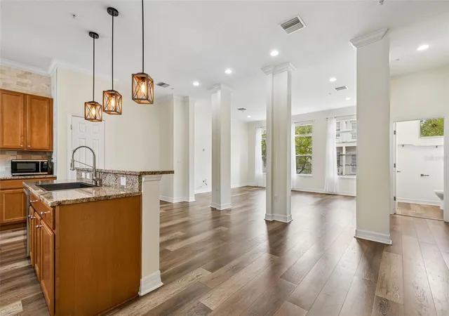 3rd image of 4516 Bay Spring Ct, Tampa, FL 33611 | MLS# TB8534782