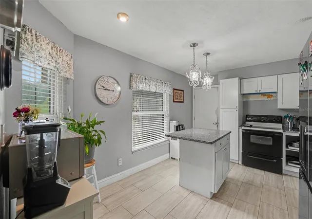 5th image of 818 Cambridge Wy, Lake Wales, FL 33853 | MLS# TB8534790