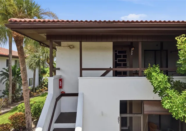 Listing Photo 4 - Condo for sale in building located at 3500 El Conquistador Pkwy, Bradenton, FL 34210 - Unit #332