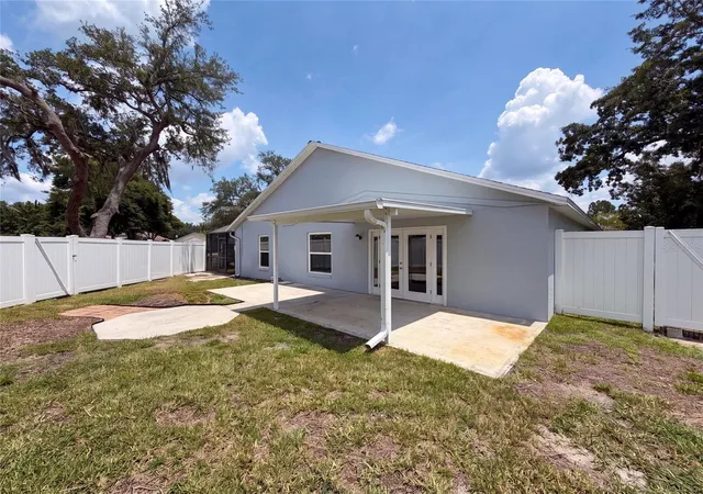 Photo 4 of Sale Pending at 3800 Seminole Dr, Orlando, FL 32812 | MLS# O6429851 | Listing updated on 2026-09-16