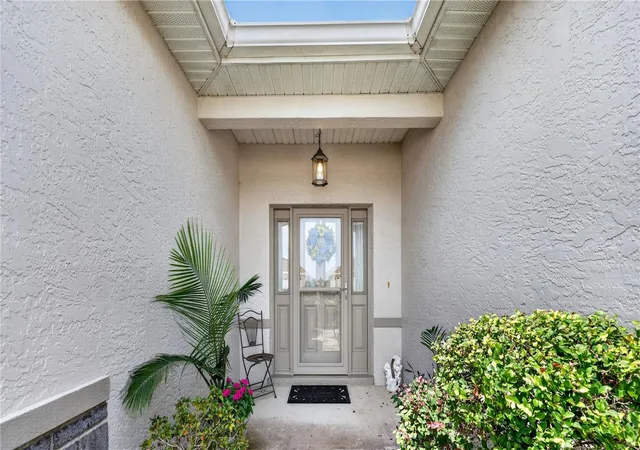 Photo 3 of Single family home for sale at 10055 Sw 90th Loop, Ocala, FL 34481 | MLS# OM729579 | Listing updated on 2026-08-11