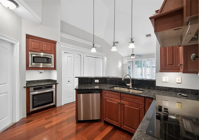 5th image of 13548 Mere View Dr, Odessa, FL 33556 | MLS# O6429861