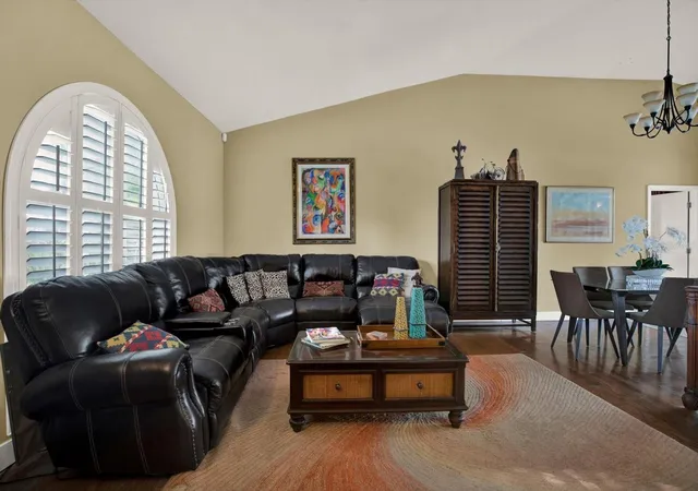 Photo 2 of Single family home for sale at 804 Sandy Trl Pl, Brandon, FL 33511 | MLS# TB8534807 | Listing updated on 2026-09-21