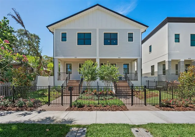 Photo 1 of Sale Pending at 435 11th Avenue S, Saint Petersburg, FL 33701 | MLS# TB8534811 | Listing updated on 2026-08-01