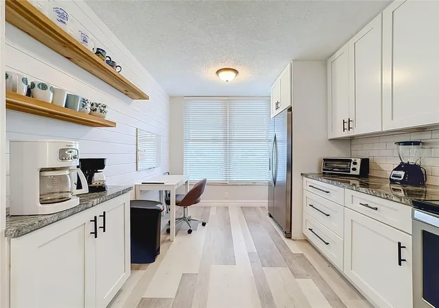 5th image of 3750 Pinebrook Cir, Bradenton, FL 34209