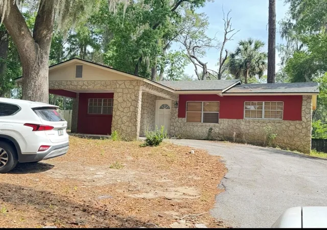 Photo 2 of Single family home for sale at 1338 Ne 16th Street, Ocala, FL 34470 | MLS# OM729586 | Listing updated on 2026-09-22