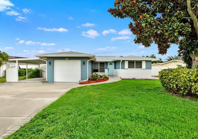 Photo 2 of Single family home for sale at 5995 Blossom Lake Dr, Seminole, FL 33772 | MLS# TB8534820 | Listing updated on 2026-08-24
