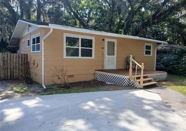 Photo 1 of Single family home for sale at 2005 Jefferson Ave, Sanford, FL 32771 | MLS# O6429878 | Listing updated on 2026-08-20