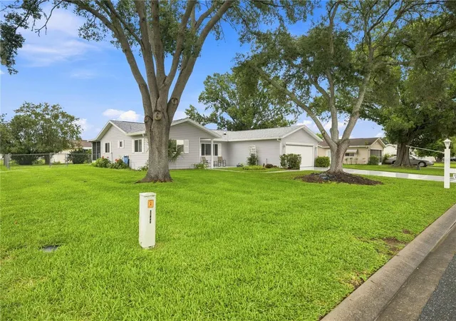 Photo 3 of Single family home for sale at 10435 Se 178th Place, Summerfield, FL 34491 | MLS# G5115863 | Listing updated on 2026-09-14