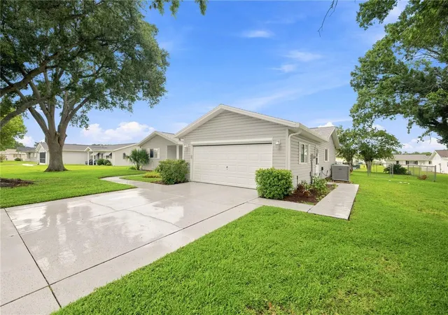 Photo 3 of Single family home for sale at 10435 SE 178th Place, Summerfield, FL 34491 | MLS# G5115863 | Listing updated on 2026-09-14