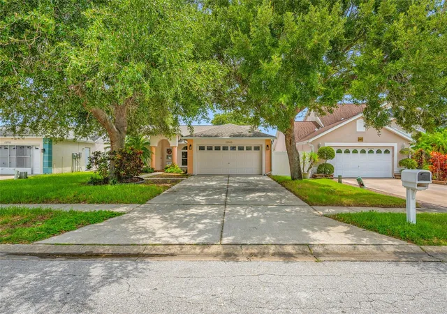 2nd image of 12965 Pineforest Wy W, Largo, FL 33773 | MLS# TB8534829