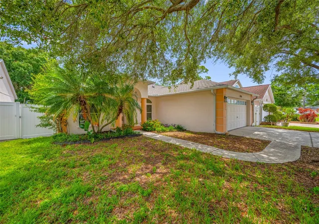 3rd image of 12965 Pineforest Wy W, Largo, FL 33773 | MLS# TB8534829
