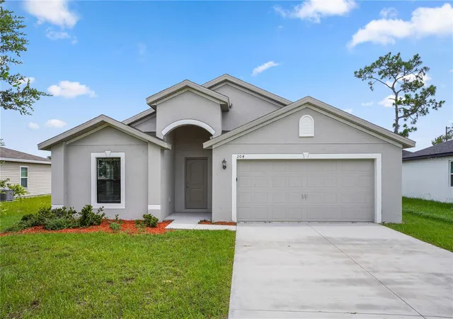 Photo 2 of Single family home for sale at 204 Hyacinth Ct, Kissimmee, FL 34759 | MLS# O6429889 | Listing updated on 2026-08-24