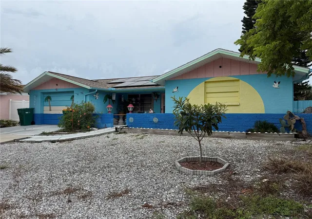 Photo 2 of Single family home for sale at 7301 San Carlos Dr, Port Richey, FL 34668 | MLS# W7888167 | Listing updated on 2026-10-01